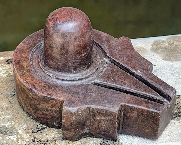 Akhand 2 Inch Shivling 4 Inch Plat Jaladhara