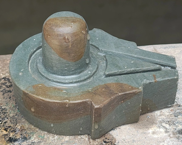 Akhand 2 Inch Shivling 4 Inch Plat Jaladhara