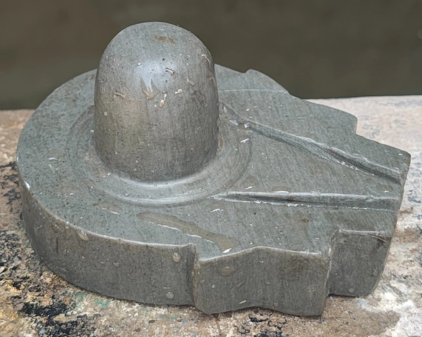 Akhand 2 Inch Shivling 4 Inch Plat Jaladhara