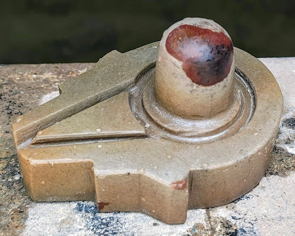 Akhand 2 Inch Shivling 4 Inch Plat Jaladhara