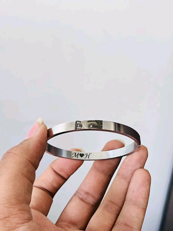 Costmize Kada With Name Or Eye Print