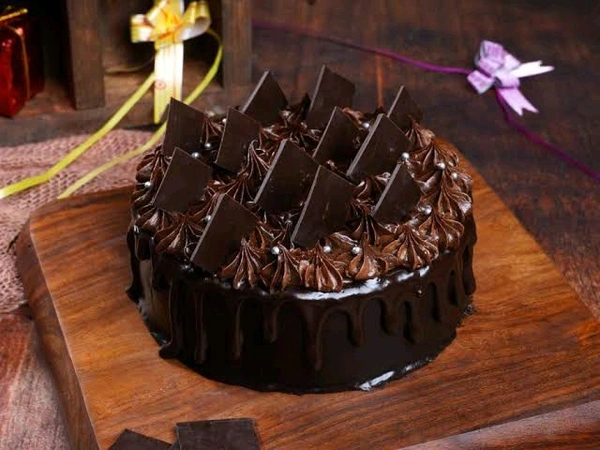 PREMIUM BELGIUM CHOCOLATE CAKE-{1/2 kg }