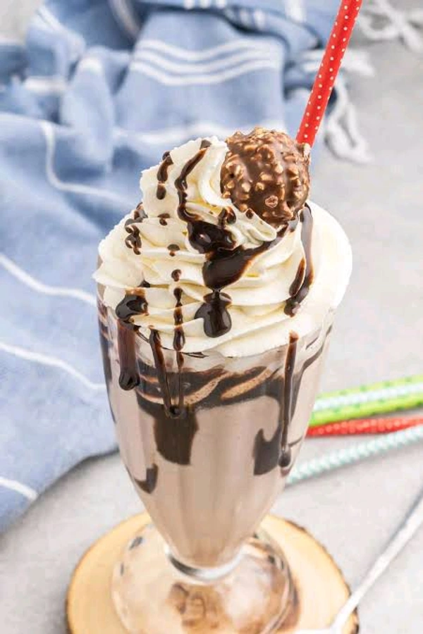 Slice FERRERO ROCHER
MilkSHAKE