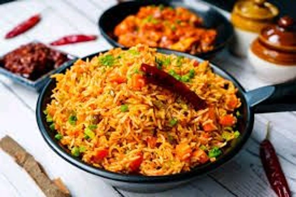 Bamboo  Chicken Schezwan Fried Rice 