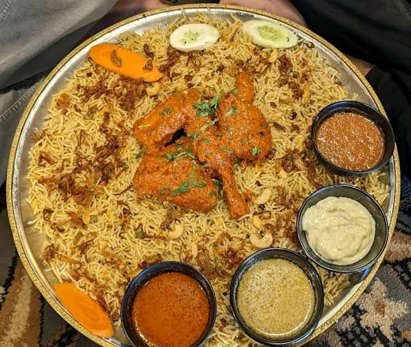 Darbar Chicken Jucy Mandi - 3 Pics