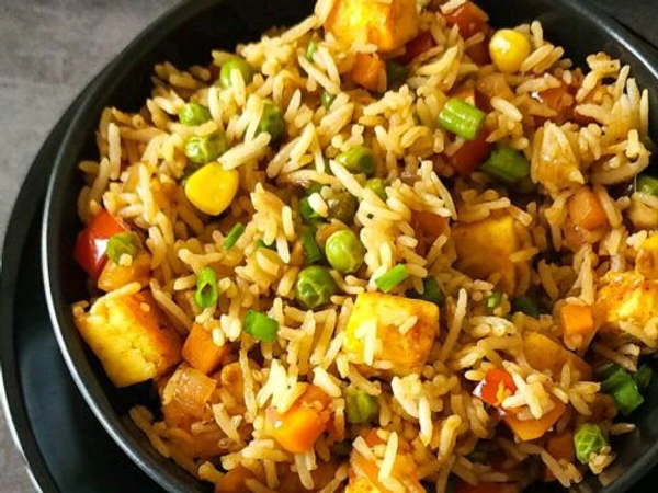 Veerabhadra bakery  Paneer Egg Fired Rice