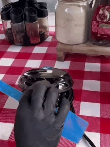 Mini Waffle Maker Machine Waffle Iron Home Appliances Kitchen Gift Easy To Clean, On-Stick Surfaces, Perfect Breakfast, Dessert, Sandwich, Pan Cakes, Paninis / Other Snacks Machine - Red