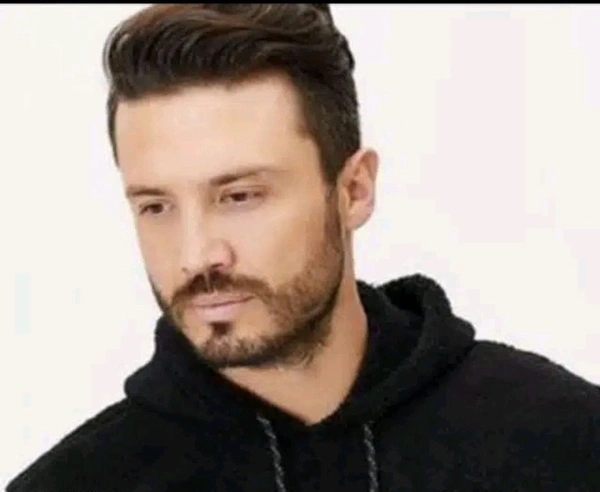 Woolen Full Sleeves Hooded Sweatshirt for Men - L, Black