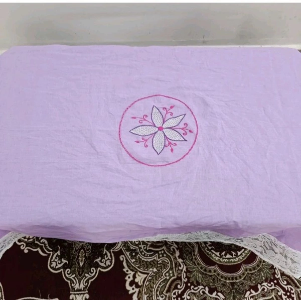 Twokart Hand Embroidery  4 Seater Table Cloth (Purple, Cotton) - 4 Seater, Purple