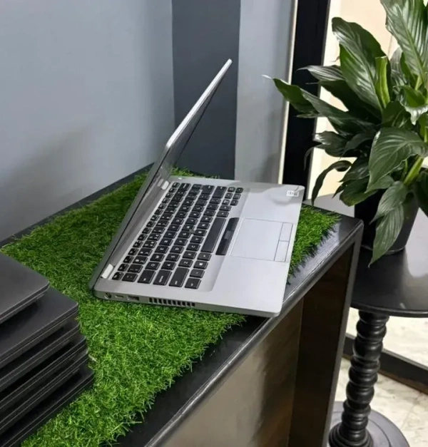 Dell Latitude 5410 10th Gen (Refurbished) - Black, A, Corei5 10th, 14.0, 256GB, 8GB