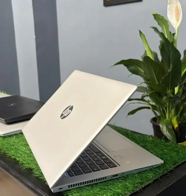 HP ProBook 650 G4 8th Gen (Refurbish) - Silver, A, Corei5 8th, 15.6, 256GB, 8GB