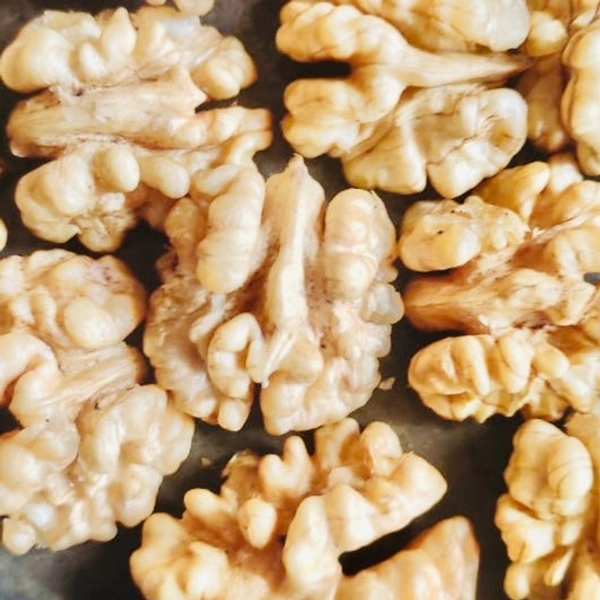 walnut (வாழ்நுட்) - 100gm