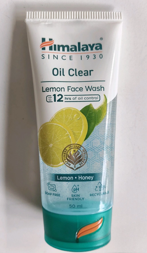 HIMALAYA OIL CLEAR LEMON FACE WASH - 50 ML