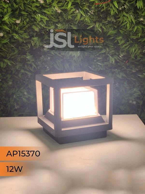 JSL APRA 15370 12W Out Door Gate Light