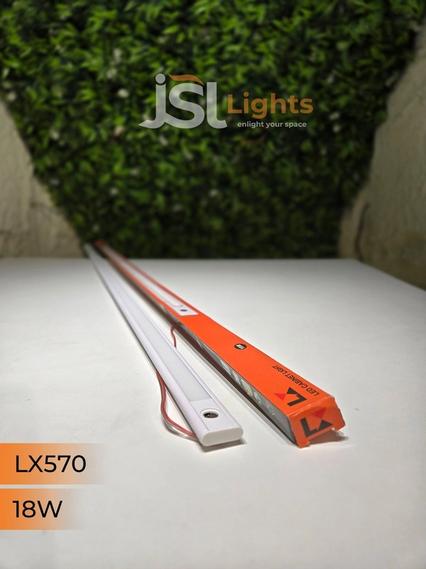 LX 570 18W 220V Cabinet Profile Light - 18W, 6000K