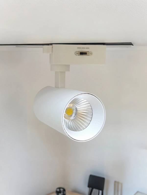 APRA AP4007 - 10w LED Colour Changing Track Light – Energy Efficient Track Lights for Modern Spaces” - 10W, 3CCT, PKW, 1 Pcs