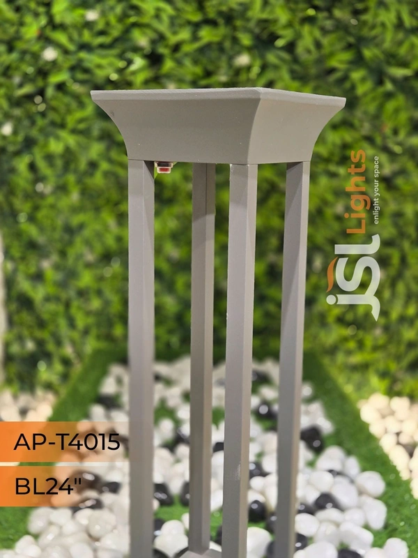 APRA T- 4015 24" SQ Outdoor Solar Led Light