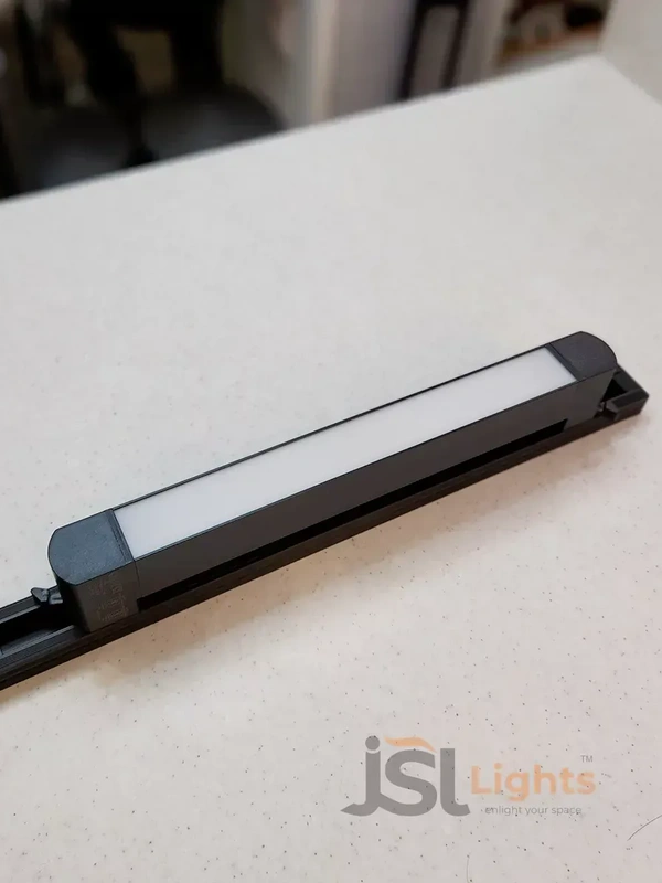 APRA AP 4015 20W Adjustable LED Linear Diffuser Track Light - 20W, 4000K