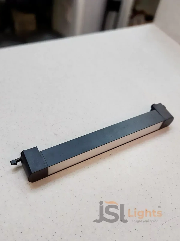 APRA AP 4015 20W Adjustable LED Linear Diffuser Track Light - 20W, 4000K