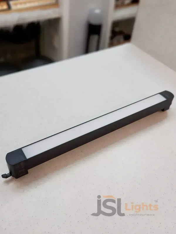 APRA AP 4015 30W Adjustable LED Linear Diffuser Track Light - 30W, 4000K