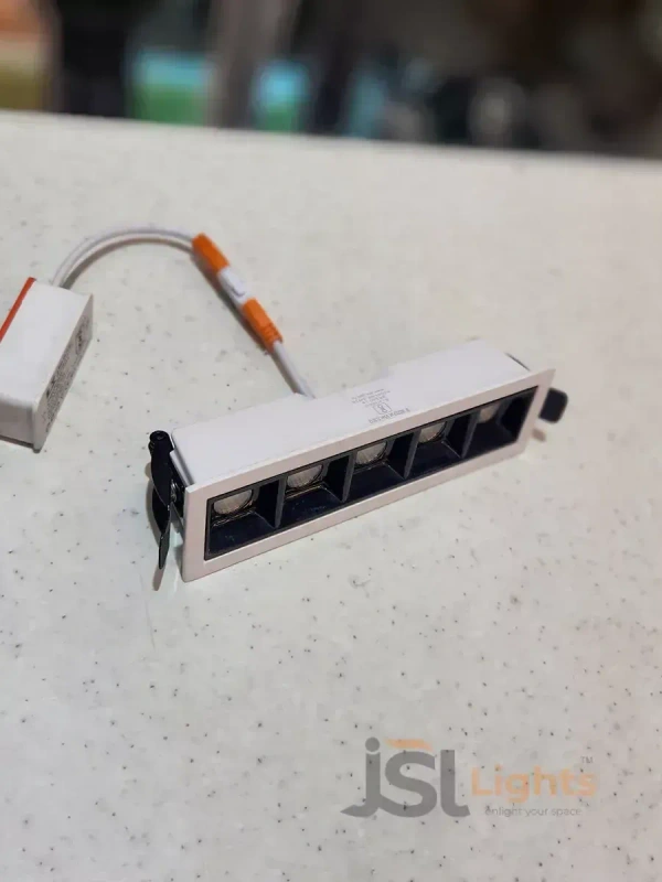 LX 935 10W White PB Linear Spotlight - 10W, 4000K, White