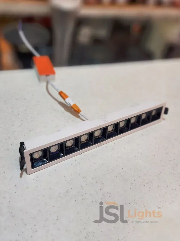 LX 935 20W White PB Linear Spotlight - 20W, 4000K, White