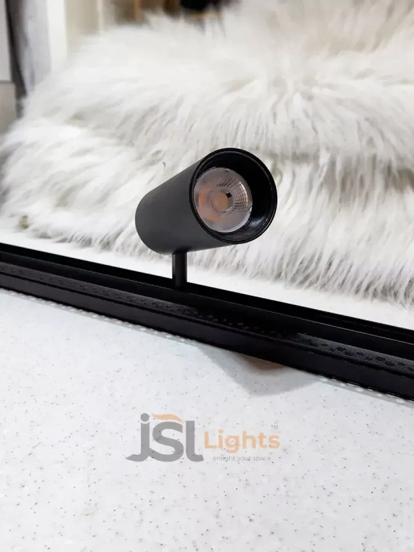 APRA MT08 COB Magnetic Track Light - 20W, 3CCT