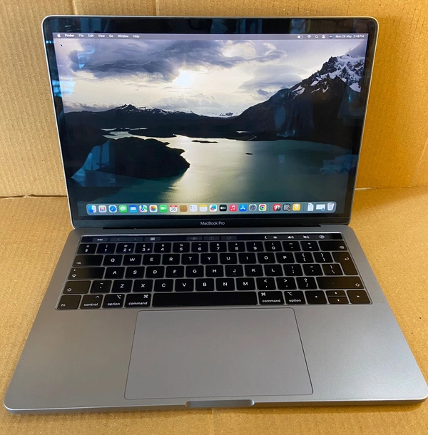 (Refurbished)  Apple MacBook Pro A1989 | Intel Core i5 | 8GB RAM | 256GB SSD | 13.3” Retina Display | Touch Bar | macOS 15 Sequoia | Four Thunderbolt 3 Ports