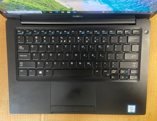 Dell (Refurbished) Dell Latitude 7390 β 8th Gen Intel Core i5 | 8GB RAM | 256GB SSD | 13.3β FHD Touchscreen | Windows 11 Pro - Black, 13.3 Inch