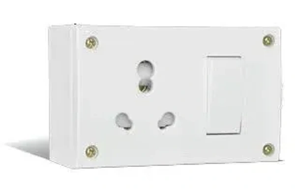 RR 16 amp combind box - White