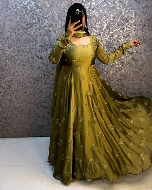 Beads Gown - M, Light Green