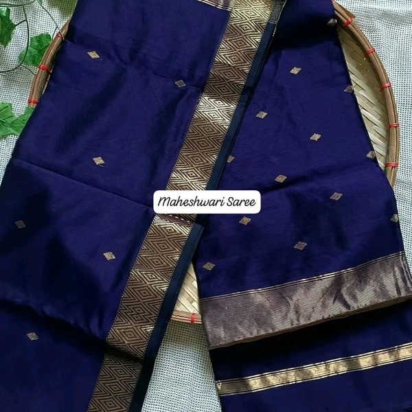 Nayanthara Purple Saree