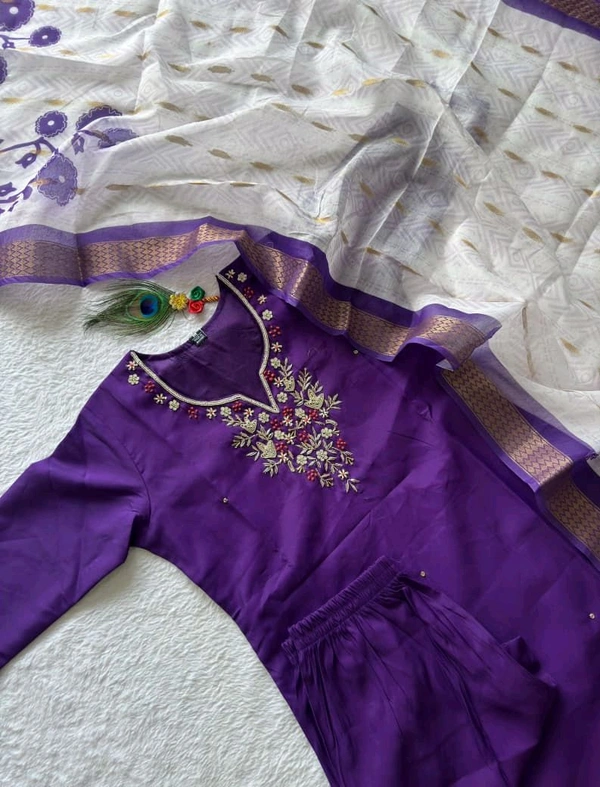 Purple-Niya - M