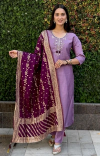 Lavender-Niya - M