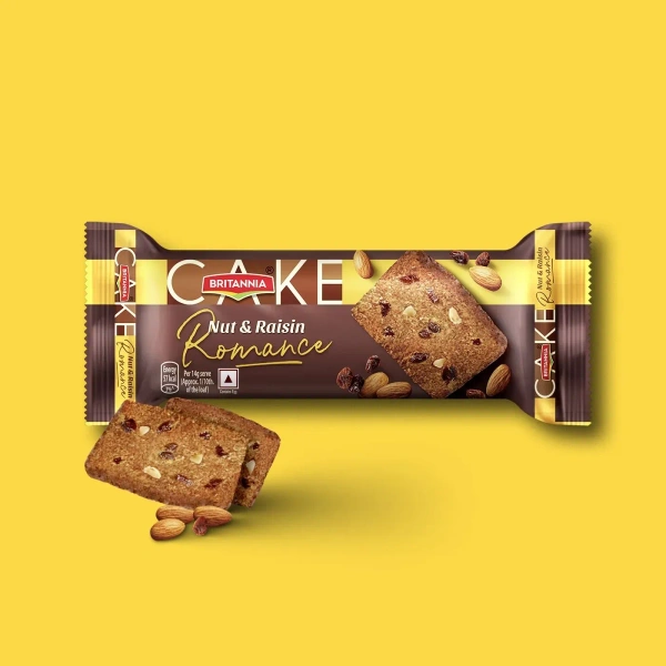 Britannia Nuts & Raisin Romance Cake Fruity, Nutty, Tasty 140gm