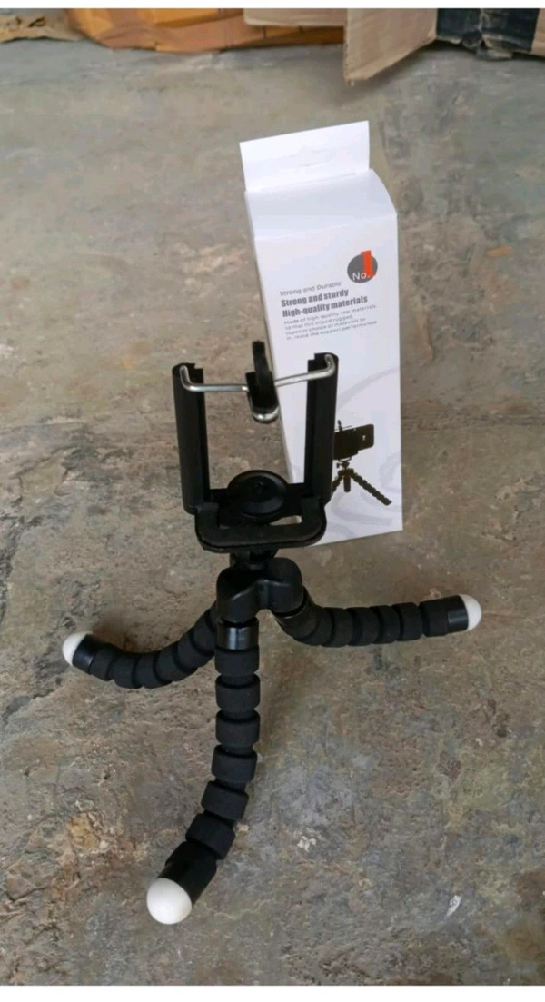 Portable Mini Octopus Tripod Stand with Phone Holder for Live Selfie, Mobile Phone Portable and Adjustable Stent - Mini