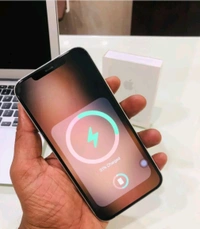 MAG SAFE POWER BANK ( ANDROID & IOS )