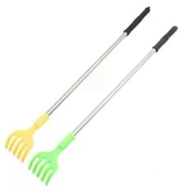 Back itch scratcher