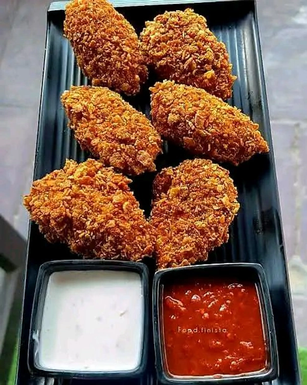 Soya Kurkurey Momos - Obra