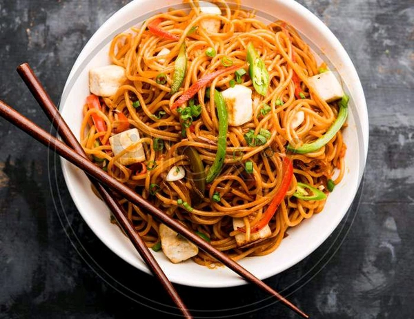 Paneer Chowmein - Half
