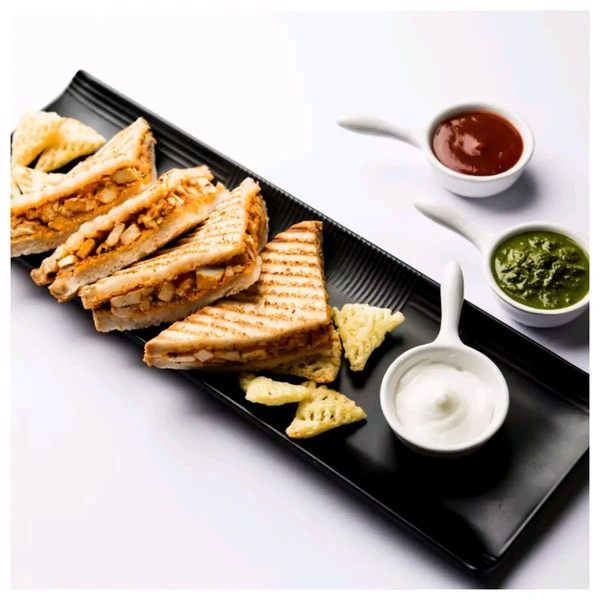 Chilli Paneer Grili Sandwich 
