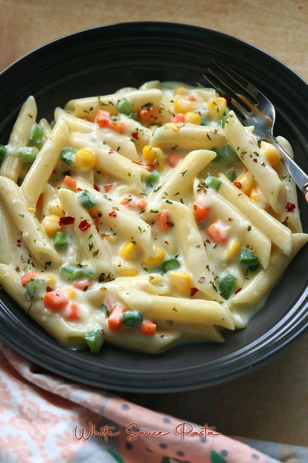 White Sauce Pasta  - Obra