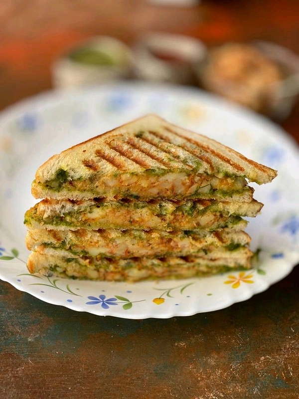 Aloo Tikki Sandwich  - Obra