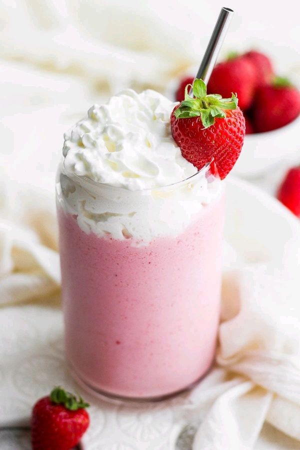 Strawberry Shake  - Obra