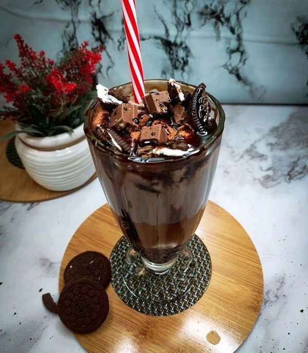Kit Kat Shake  - Obra