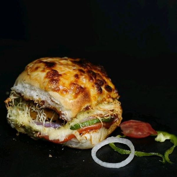 Cheesy Pizza Vada Pav - Obra
