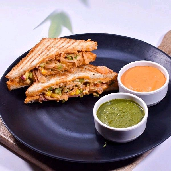Cheese Tandoori Sandwich - Obra, 2pcs