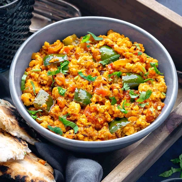 Paneer CAPSICUM  Bahrta - Obra