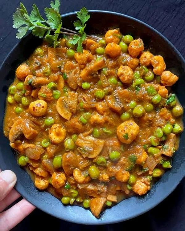 Mushroom Mater Makhana - Obra
