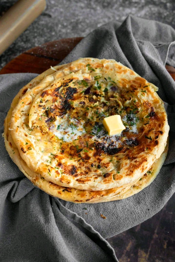 Stuffed Kulcha  Paneer - Obra